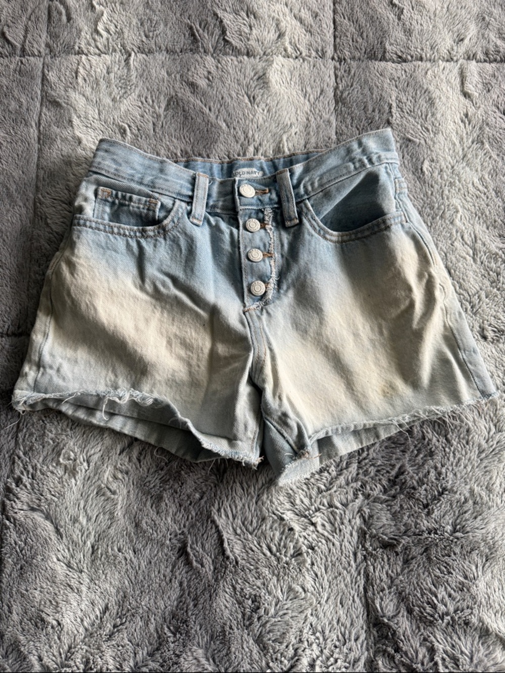Old Navy Two-Tone Button-Front Denim Shorts - Light Blue & Cream